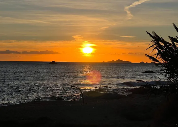 Casa Mare, Cabanon Sur La Plage A Ajaccio Vue Sanguinaires